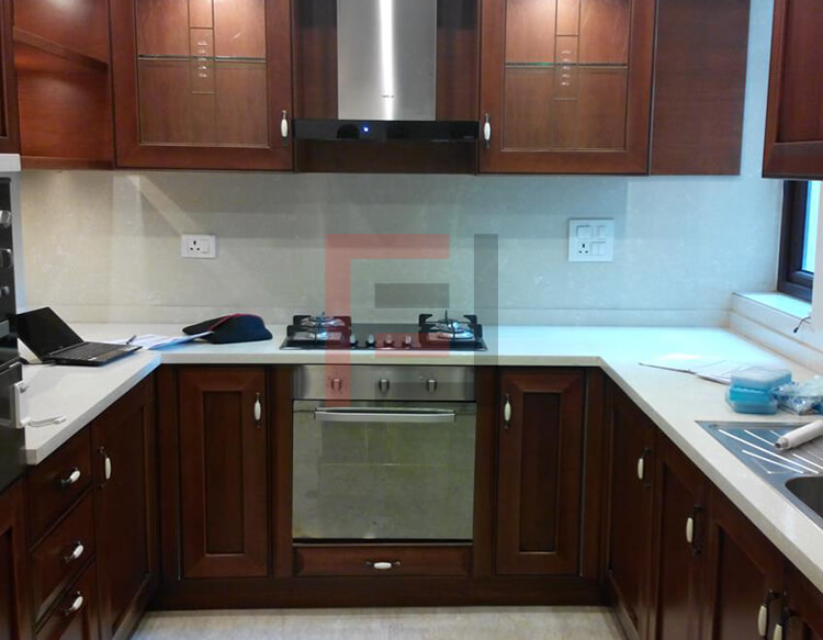 ディフェンスコロニー、3LDKアパートメント