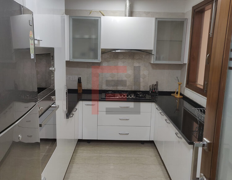 ディフェンスコロニー、3LDKアパートメント