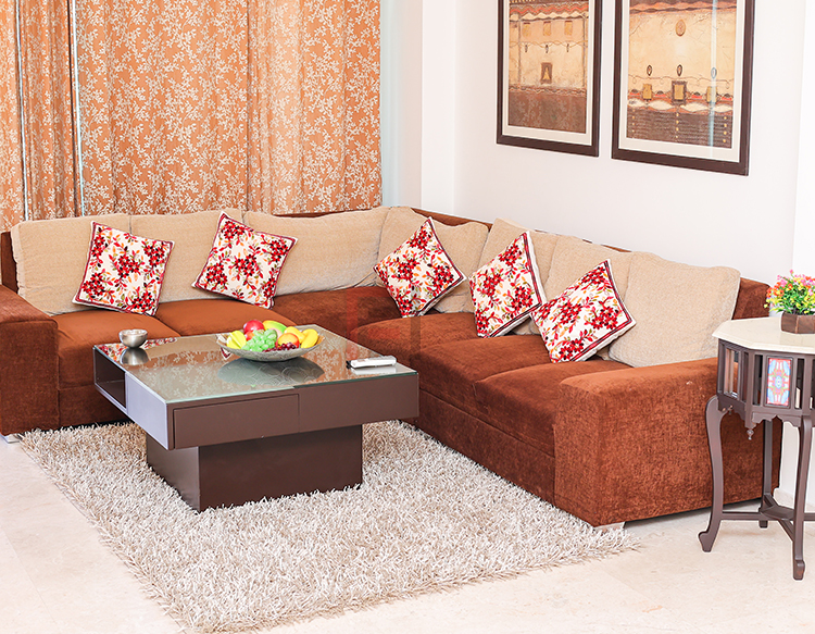 DLF The Crest、3LDKのアパートメント