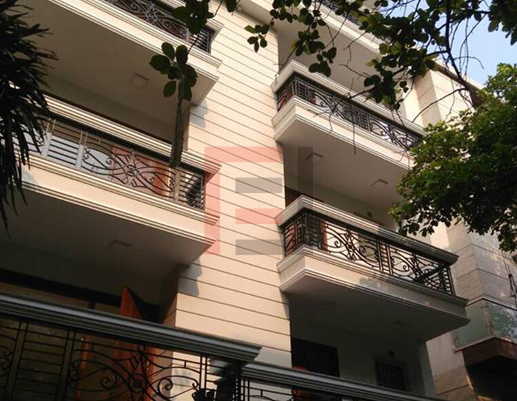 ディフェンスコロニー、3LDKアパートメント